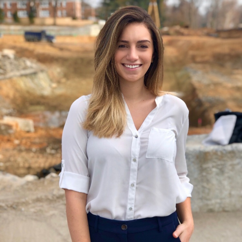 Meet your Posher, Adrianna